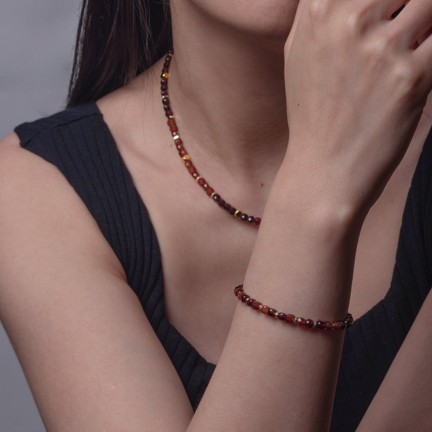 Jovian Beaded Bracelet(Orange and Purpurea Garnet)