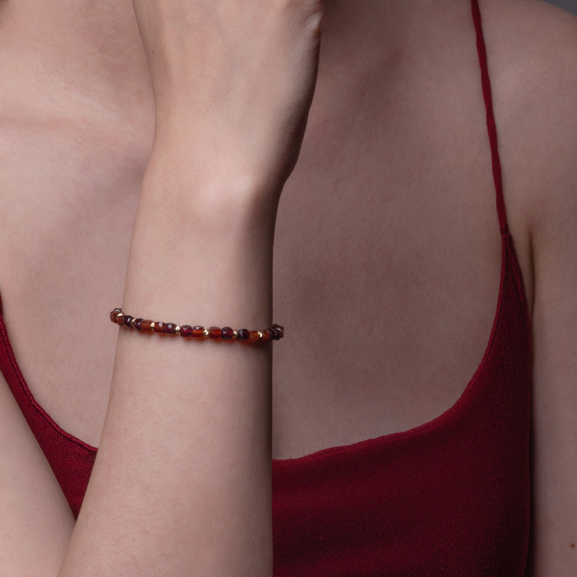Jovian Beaded Bracelet(Orange and Purpurea Garnet)