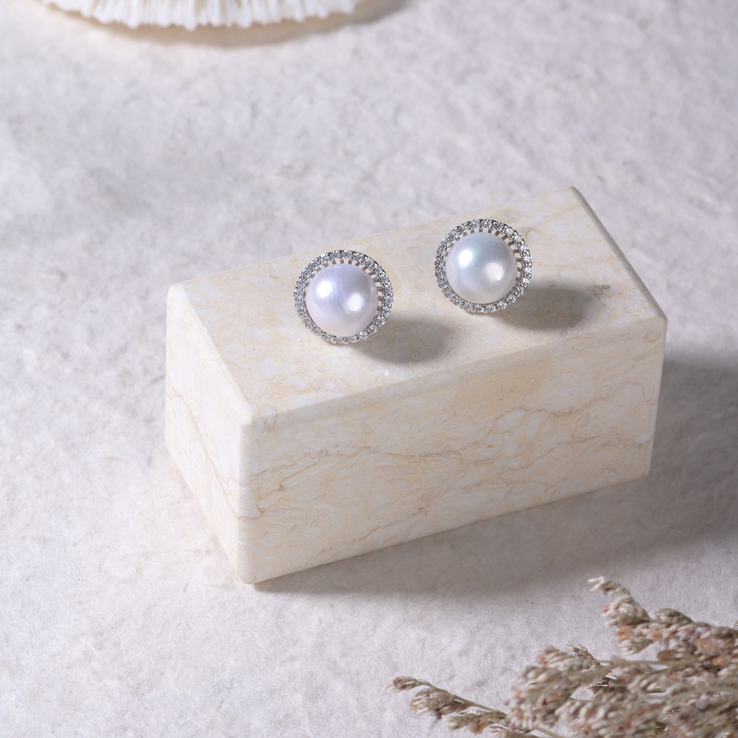 Stephanie Pearl Stud Earrings