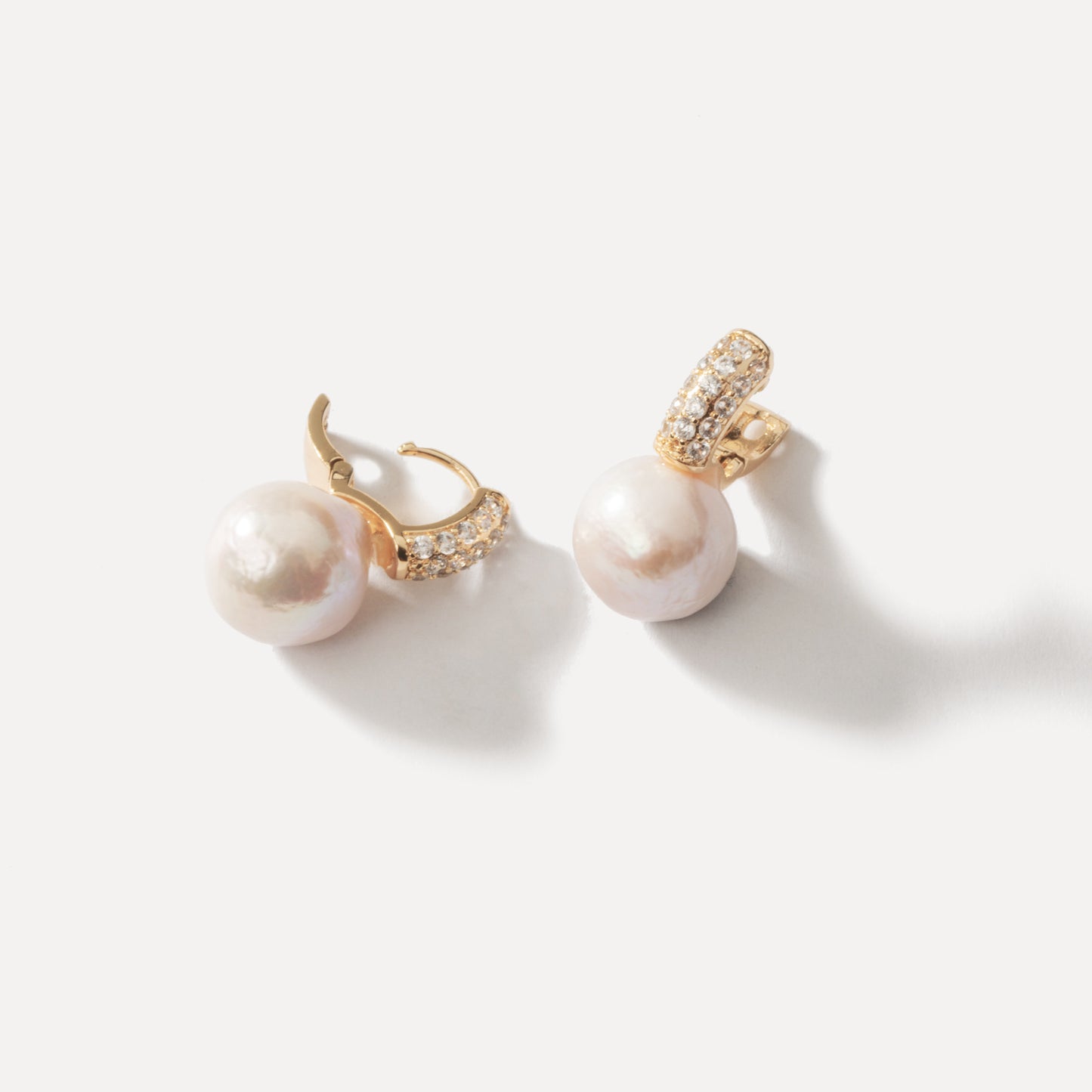 Opéra de Paris- Diamond Pearl Hoop Earrings