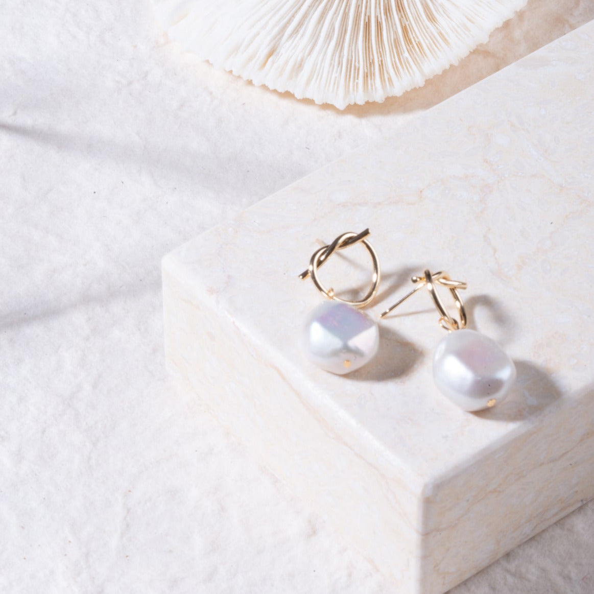 Dimond Baroque Pearl Dorp Earrings