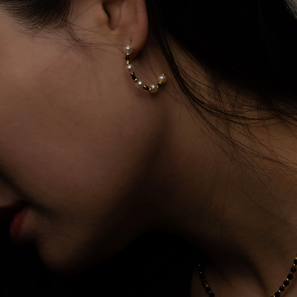 Sigma Hoop Earrings(Black Tourmaline and Pearl)