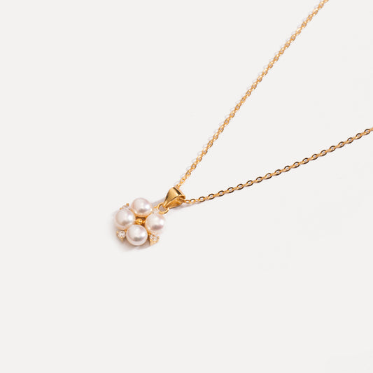 Four Leaf Clover Pearl Necklace