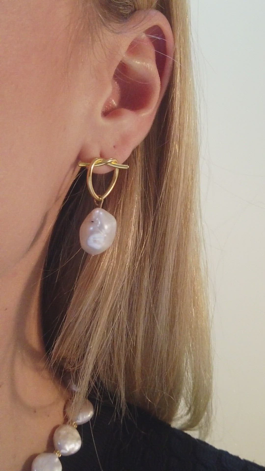 Dimond Baroque Pearl Dorp Earrings