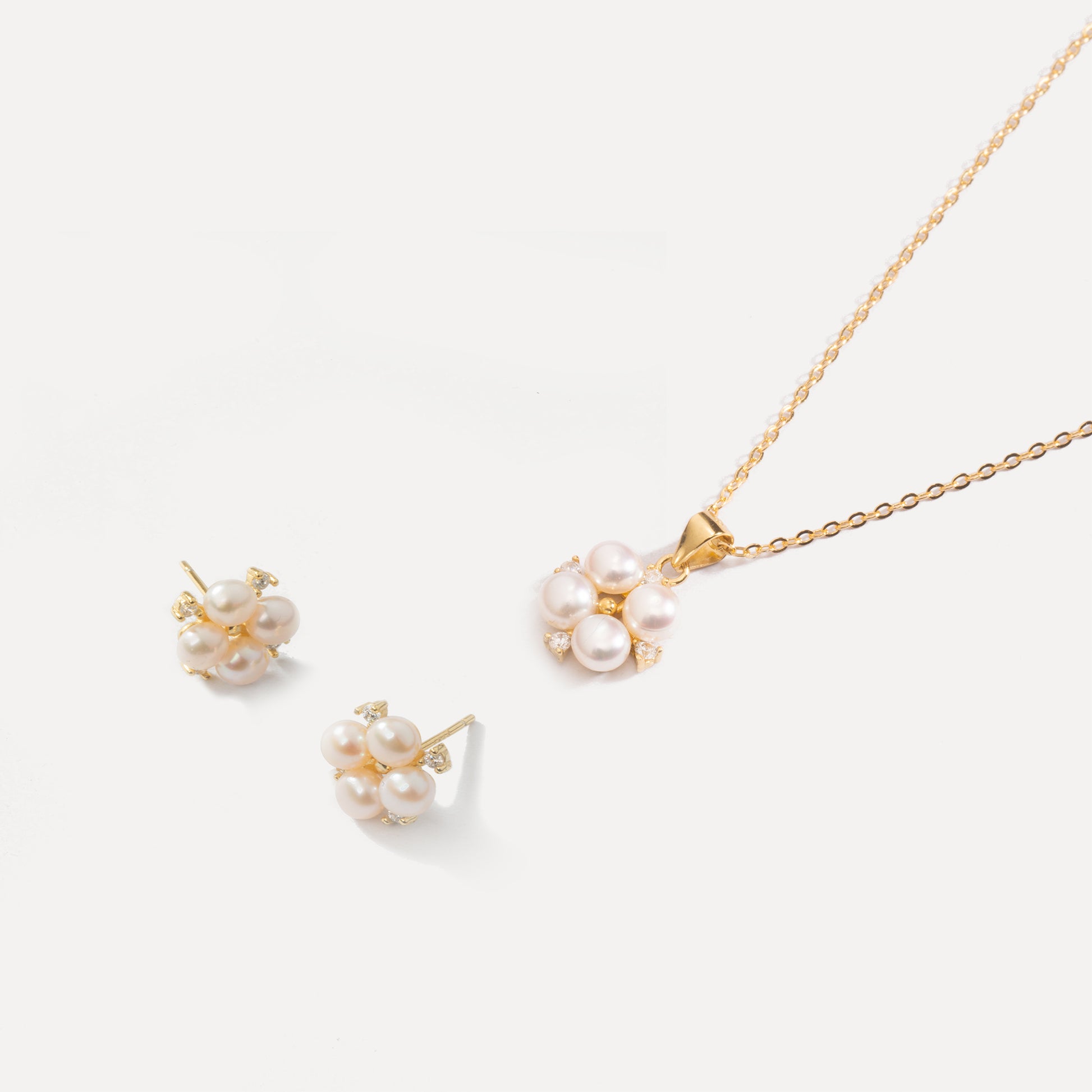 Four Leaf Clover Pearl Set