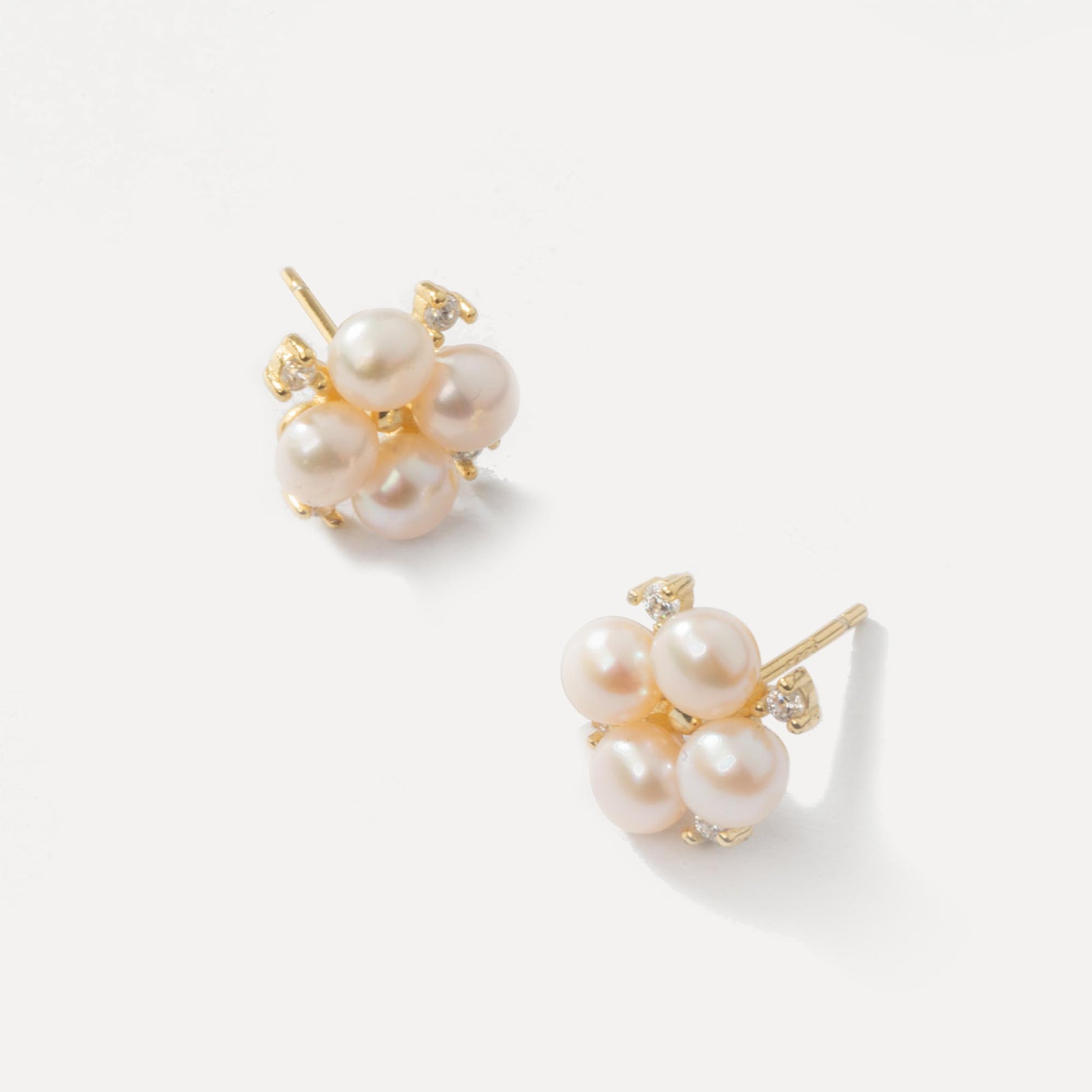 Four Leaf Clover Pearl Stud Earrings